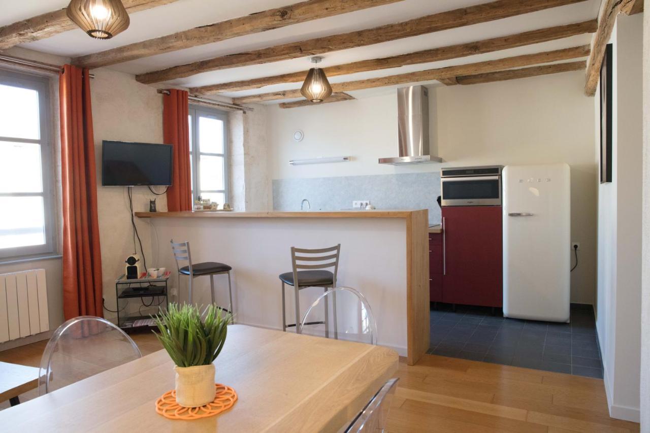 Appartement A-Mi-Chemin - Centre-Ville De טורנוס מראה חיצוני תמונה